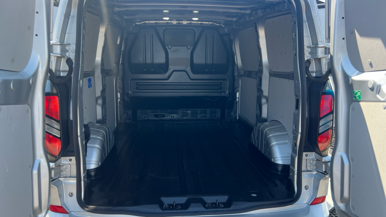 Ford Transit Custom 300 L1 Diesel Fwd 2.0 EcoBlue 136ps H1 Van Limited